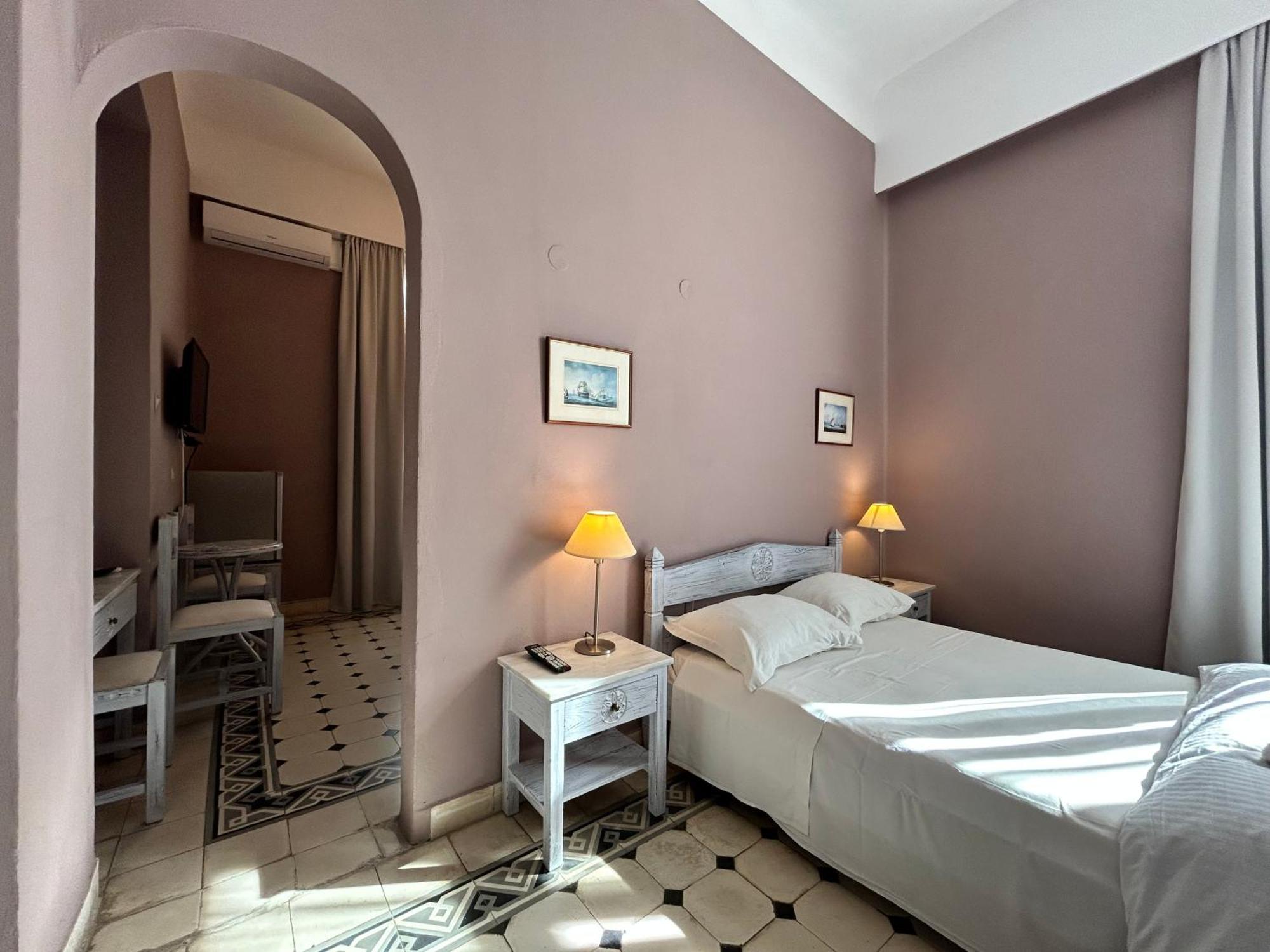 Hotel Tinion Urban 3*